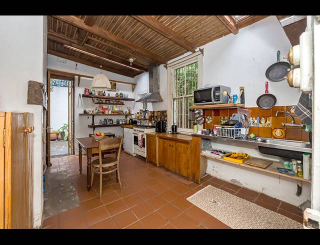 3 BEDROOM FREESTANDING TO LET IN ST JAMES